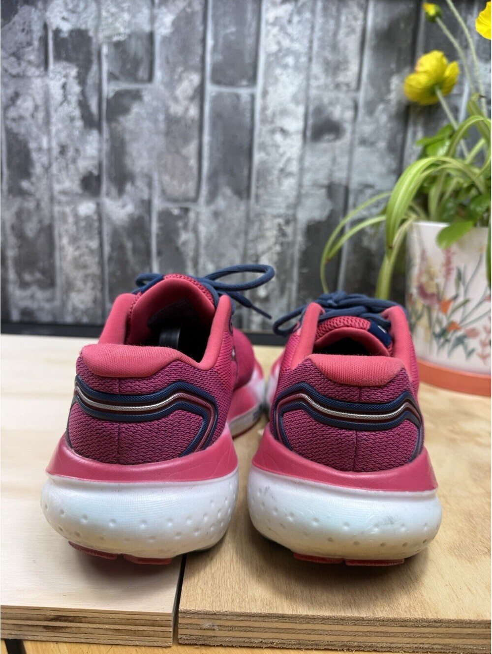Brooks Glycerin 21 Women’s 7.5 Pink Navy Running Shoes 1204081B650 - Picture 5 of 7